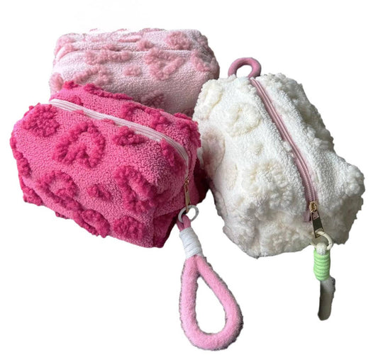 Towel heart makeup bags 